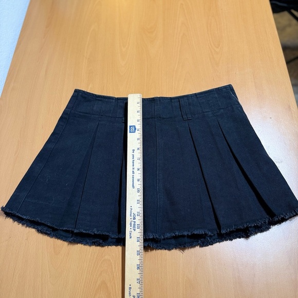 Black Skater Mini Skirt with Pleats - Picture 7 of 7